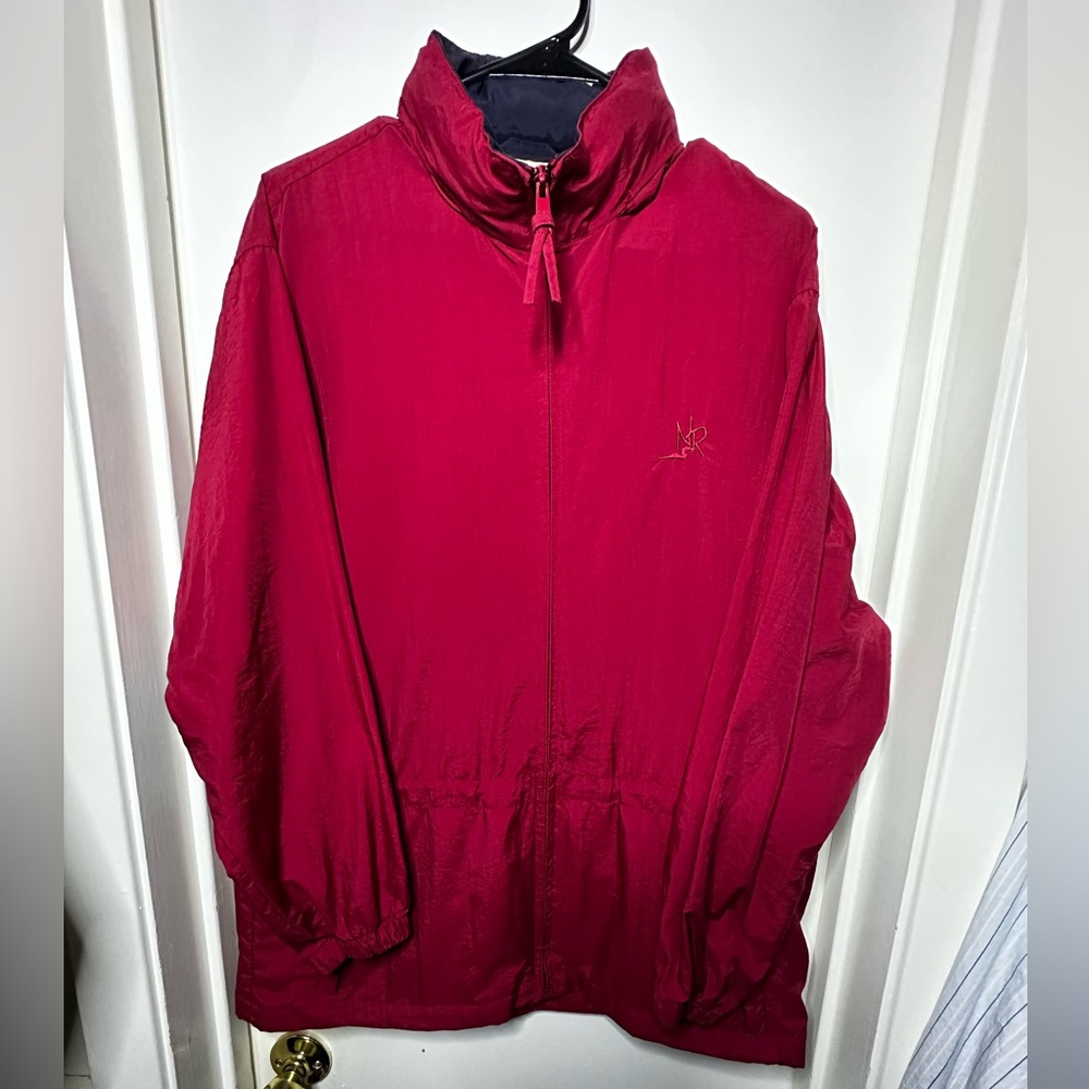 Super cool vintage wind breaker with a hideaway hood.